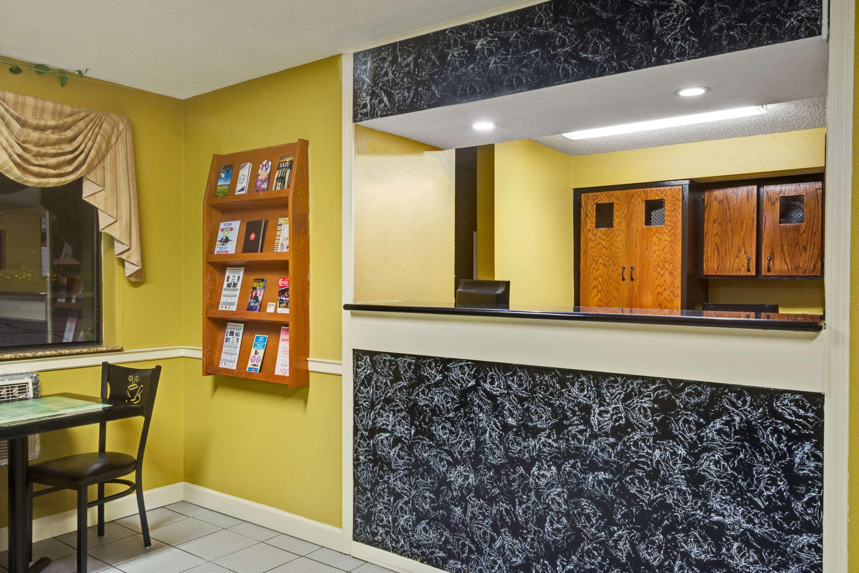 Days Inn By Wyndham Torrington Exterior foto