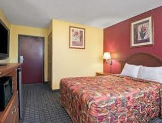 Days Inn By Wyndham Torrington Exterior foto